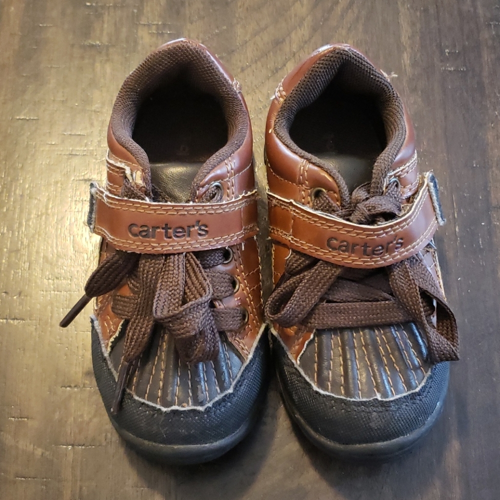 Boys shoes